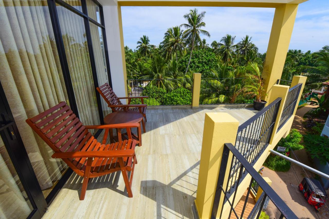 Chaaya Inn Hotel Хиккадува Экстерьер фото