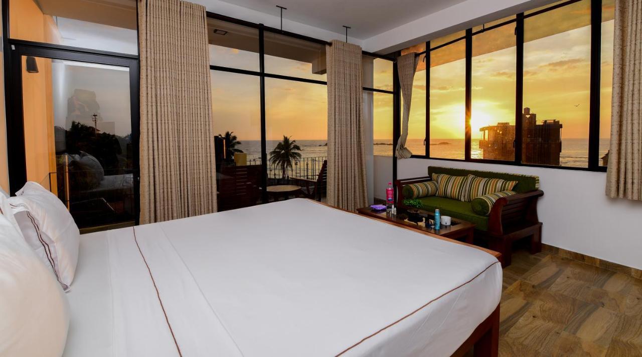 Chaaya Inn Hotel Хиккадува Экстерьер фото